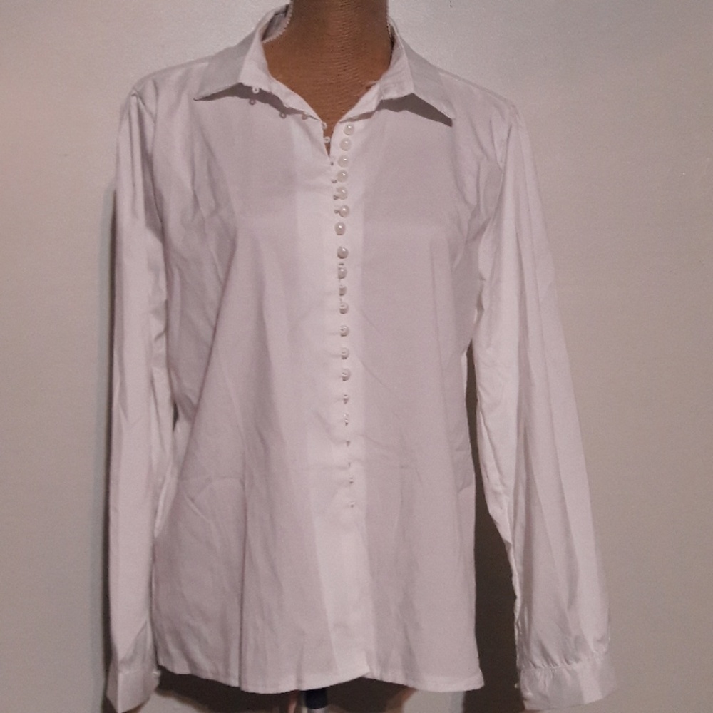 White Blouse  L.  New.     No Tag